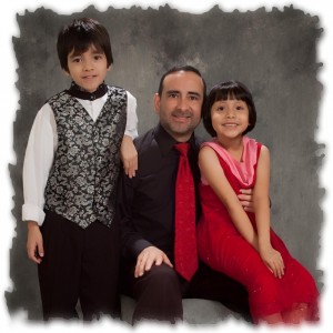 This should be an image of Me and my kids - Hmmm (broken)